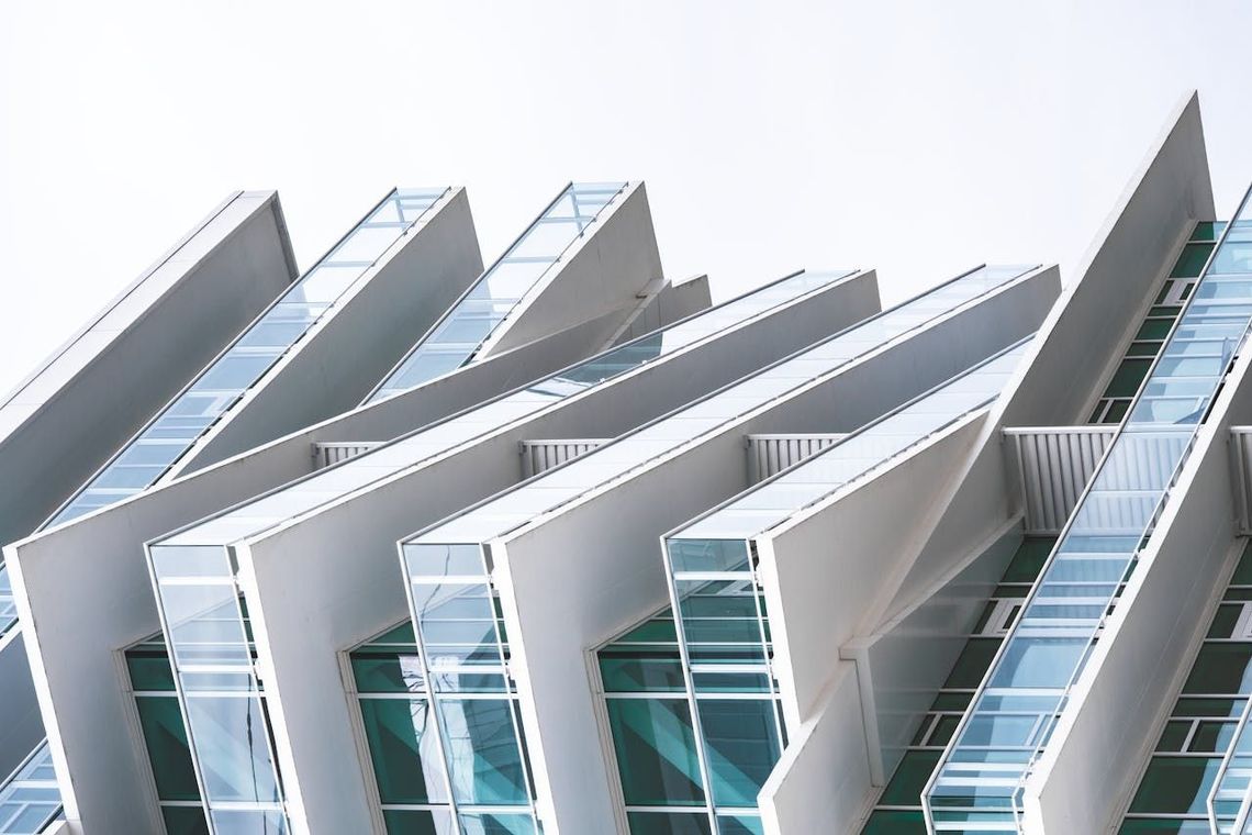 How much are international calls in 2025?